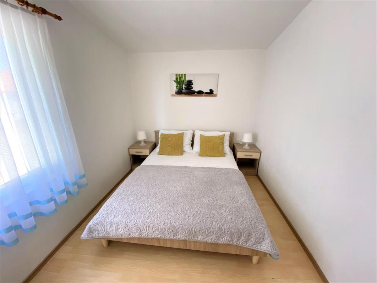 Bartol With Free Bikes And Great Local Food Apartament